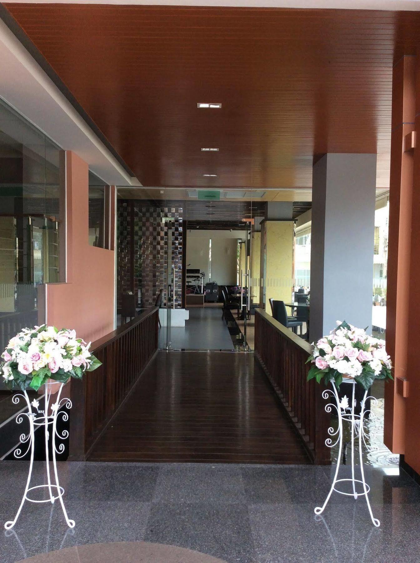 Grand Oliver Hotel Danok Sadao Exterior photo
